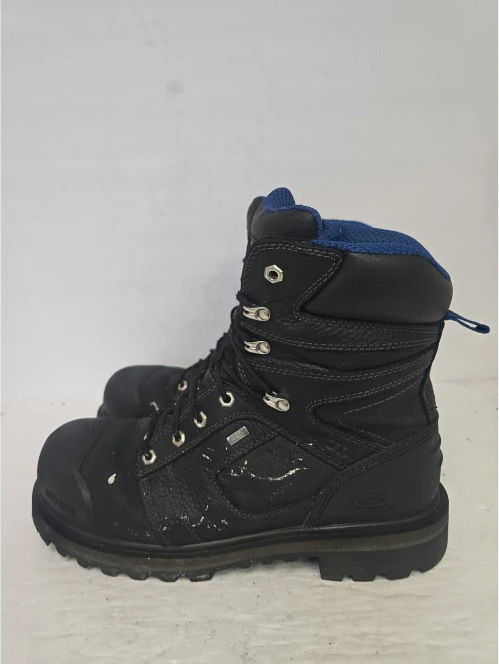 Dakota Men's 8